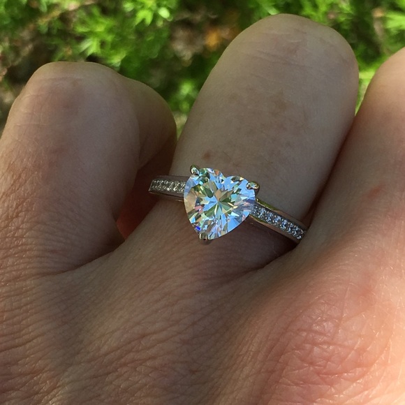 14k white gold ring diamond 2 CT heart engagement - Picture 3 of 9